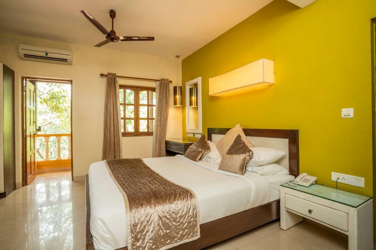 Hotel Coco Goa Arpora Exterior foto