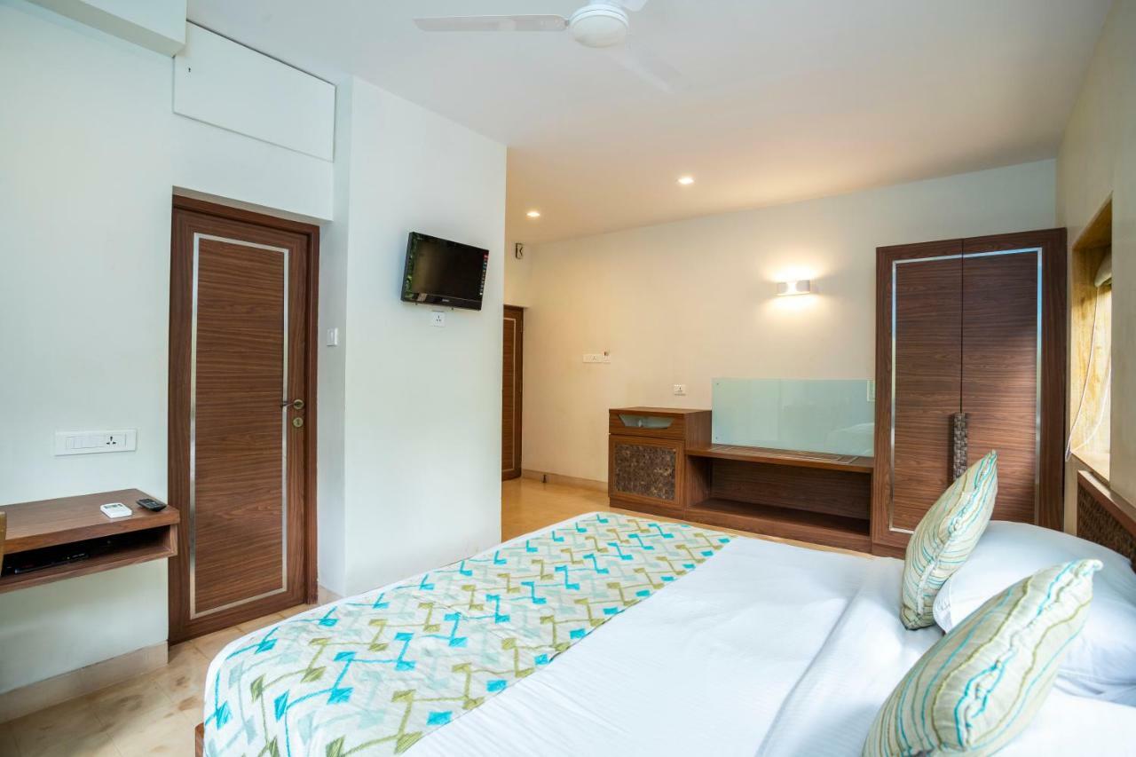 Hotel Coco Goa Arpora Exterior foto